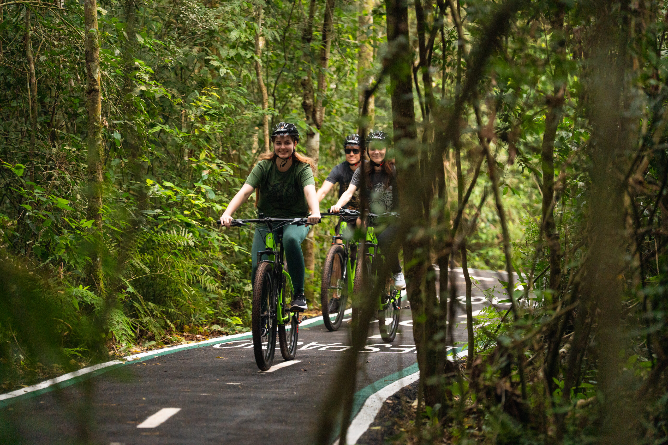 Passeio de bicicleta no Parque Nacional do Iguaçu